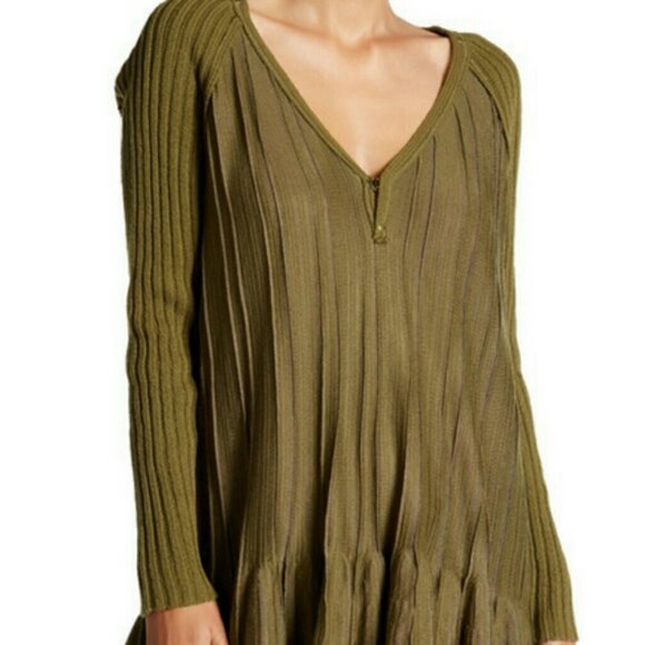 New Free People Ribs and Ruffles Top - Picture 1 of 8